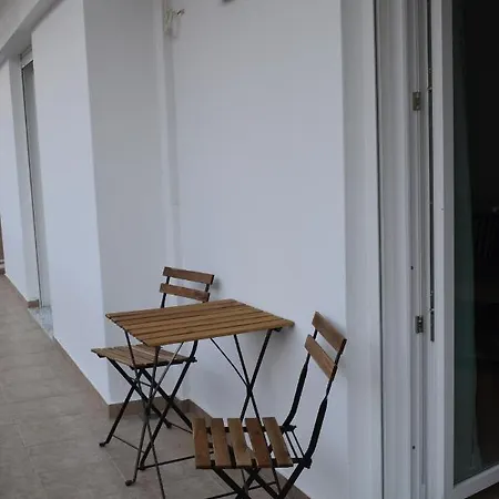 Kalamaria Brand New 2 Bedroom アパート *