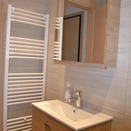 Apartman Kalamaria Brand New 2 Bedroom *