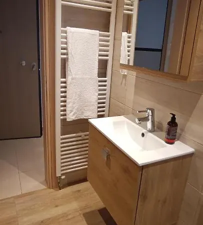 Kalamaria Brand New 2 Bedroom アパート *