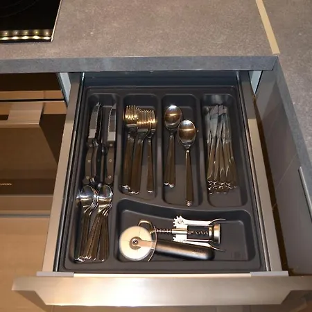 Kalamaria Brand New 2 Bedroom *