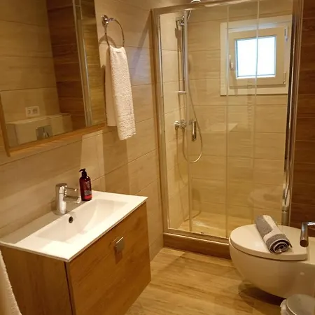 Kalamaria Brand New 2 Bedroom *