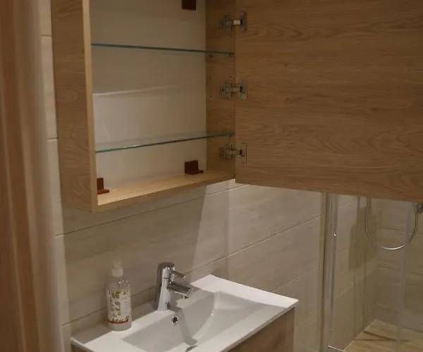 Kalamaria Brand New 2 Bedroom *