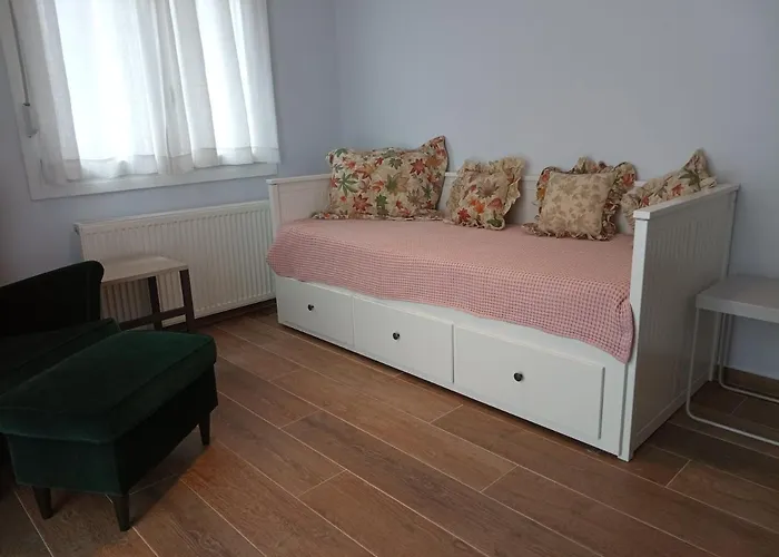 Kalamaria Brand New 2 Bedroom *